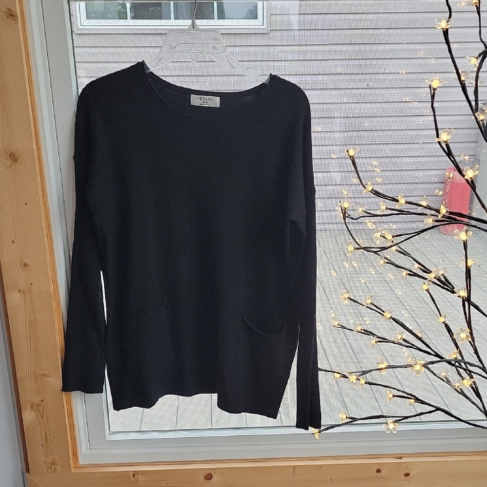 Aritzia Black Crew Neck Sweater